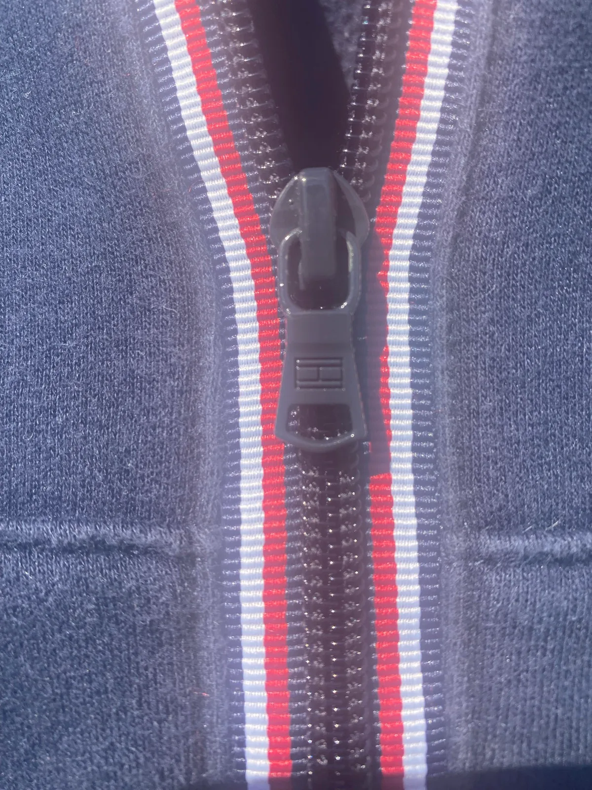 Tommy Hilfiger boy zipped jacket  18 months old — photo 4