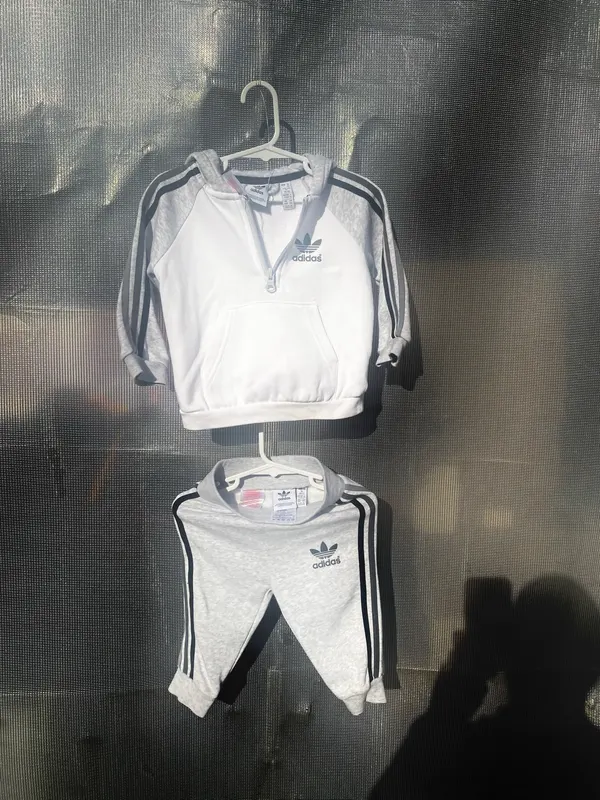 Adidas tracksuit size 9-12 months