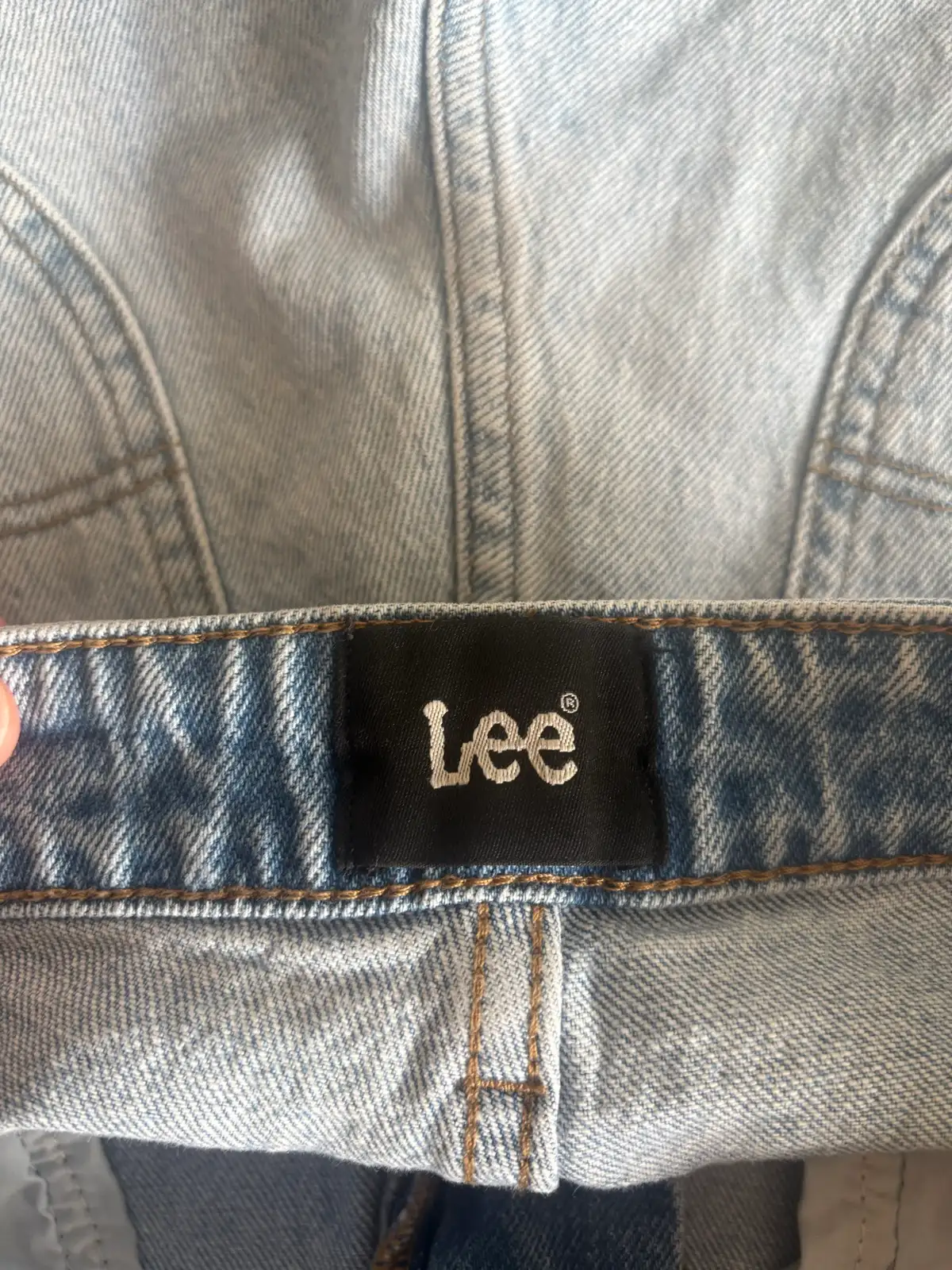Lee High-Waist Relaxed Shorts Womens Size 8 Light Wash  5-Pocket Denim – photo 8