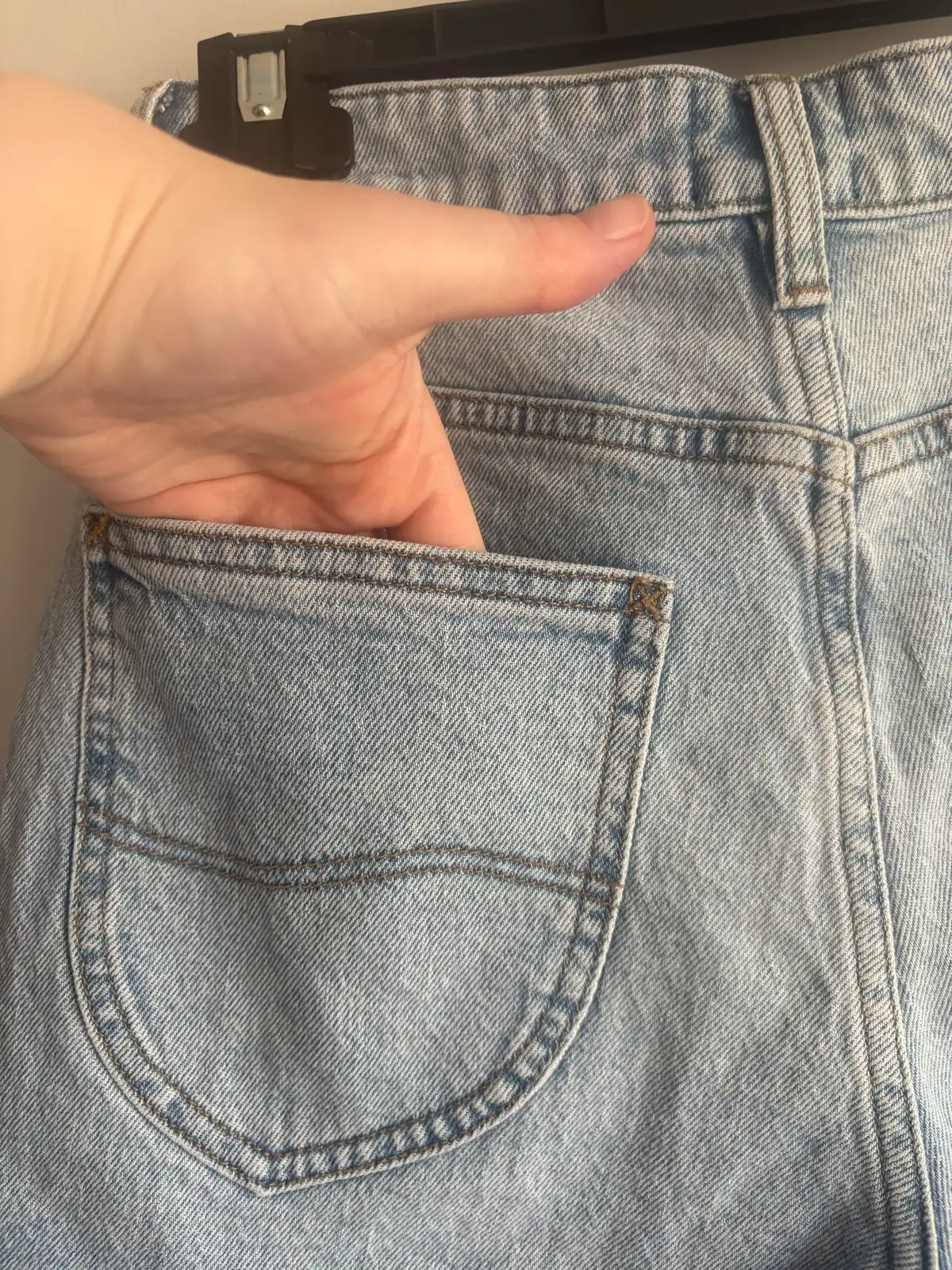 Lee High-Waist Relaxed Shorts Womens Size 8 Light Wash  5-Pocket Denim – photo 5