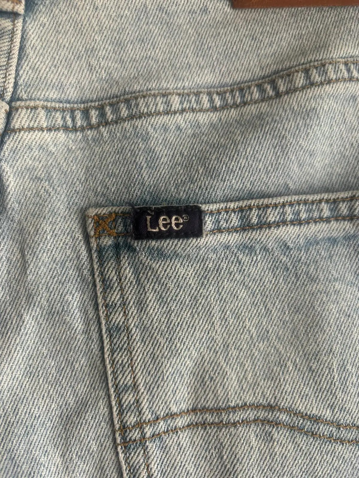 Lee High-Waist Relaxed Shorts Womens Size 8 Light Wash  5-Pocket Denim – photo 6