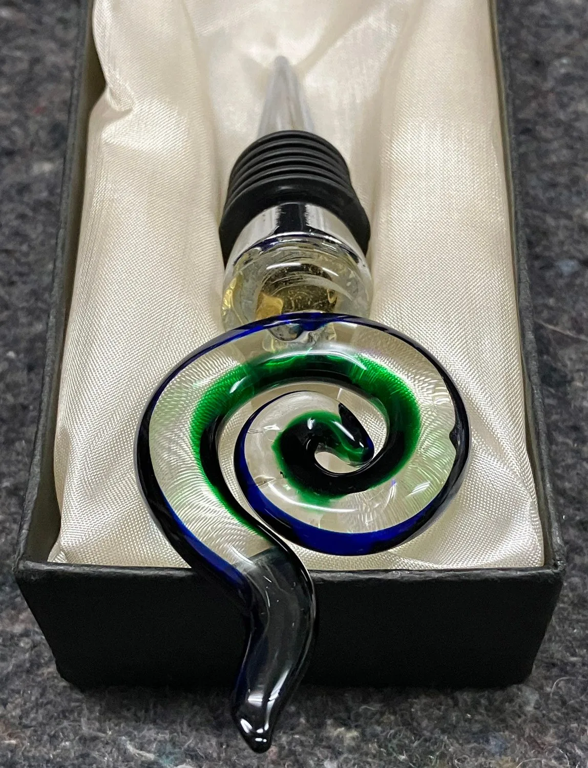 Vintage New Zealand KORU SPIRAL Art Glass Bottle Stopper (Boxed) — photo 6