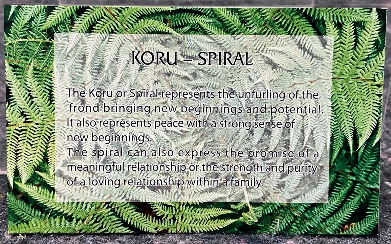 Vintage New Zealand KORU SPIRAL Art Glass Bottle Stopper (Boxed) — photo 10