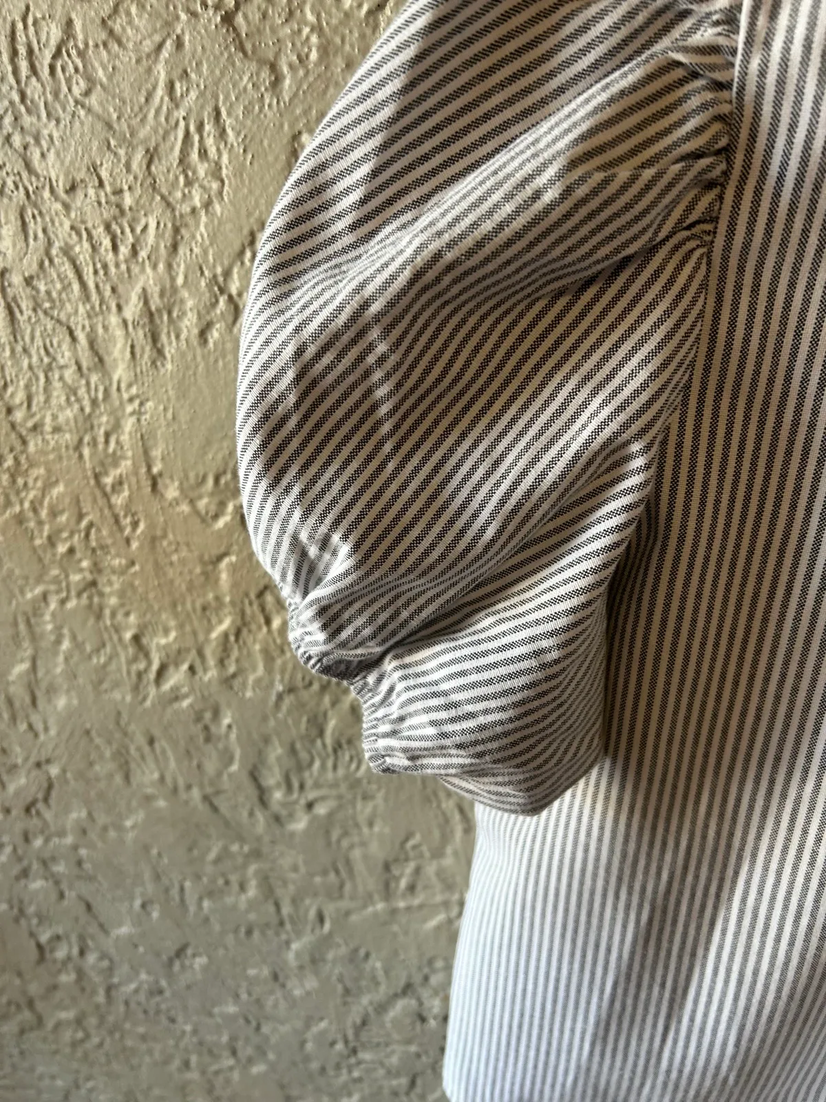 Grace & co white/grey  striped v neck  blouse – photo 4