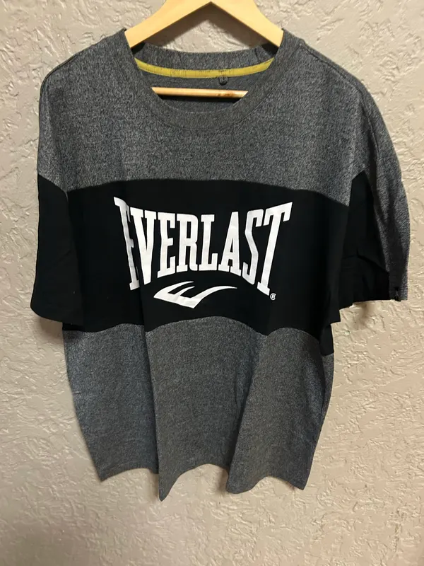 Men’s Everlast black/grey color block tee