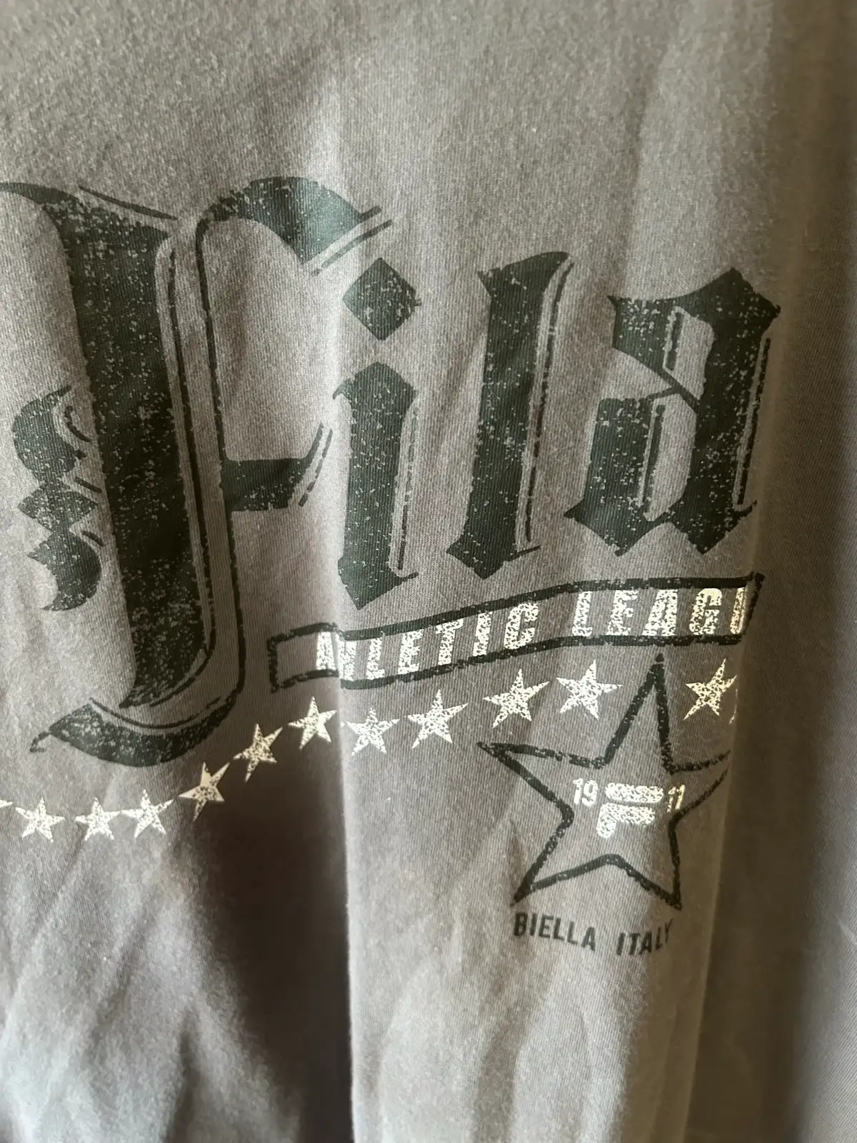 Men’s grey Fila tee size small – photo 2