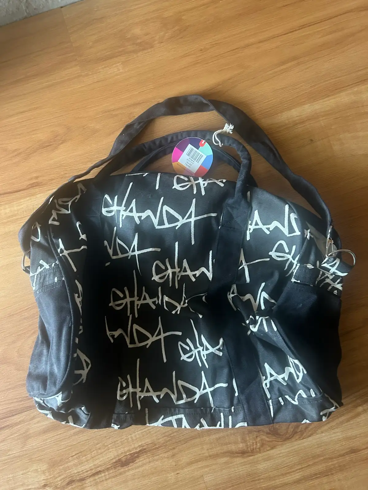 Ghanda black/white graffiti duffle bag – photo 3