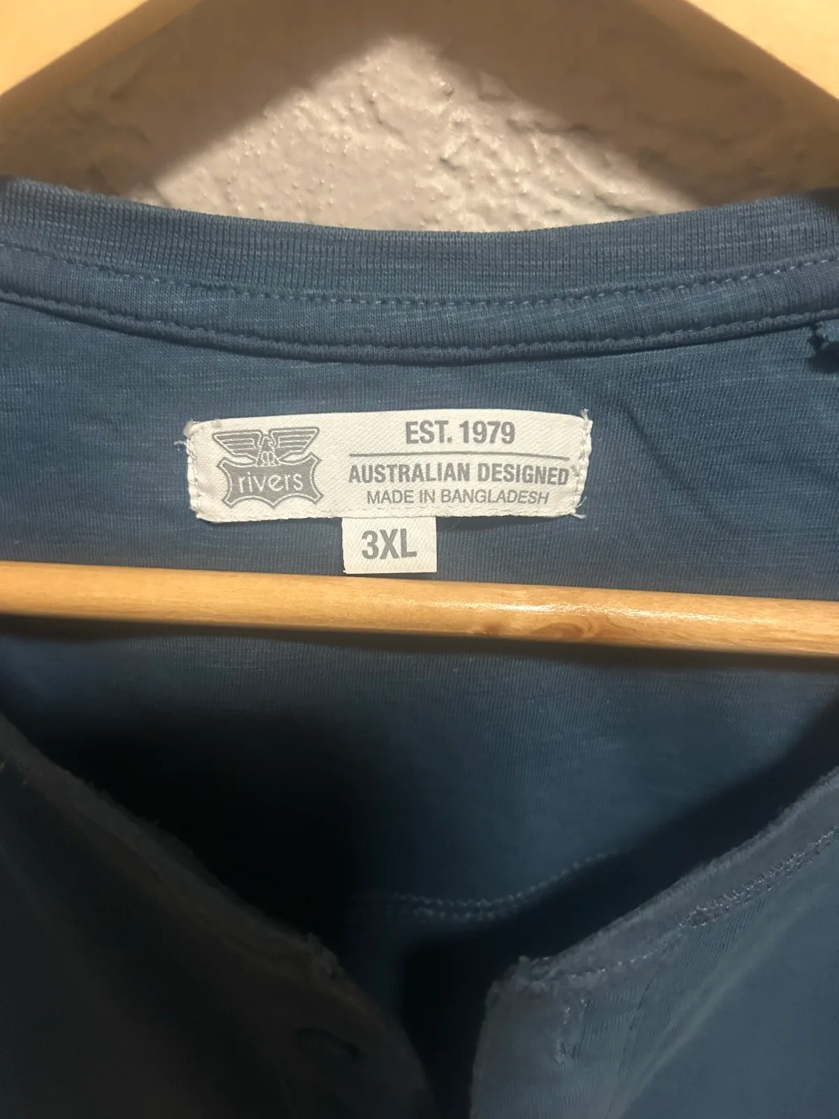 Men’s rivers blue Henley tee — photo 3