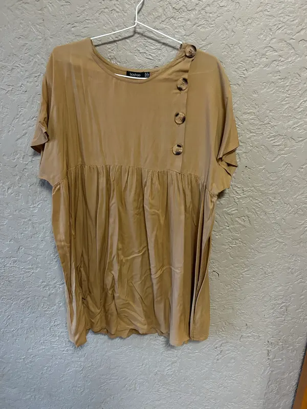 Boohoo tan tunic/dress with button detail
