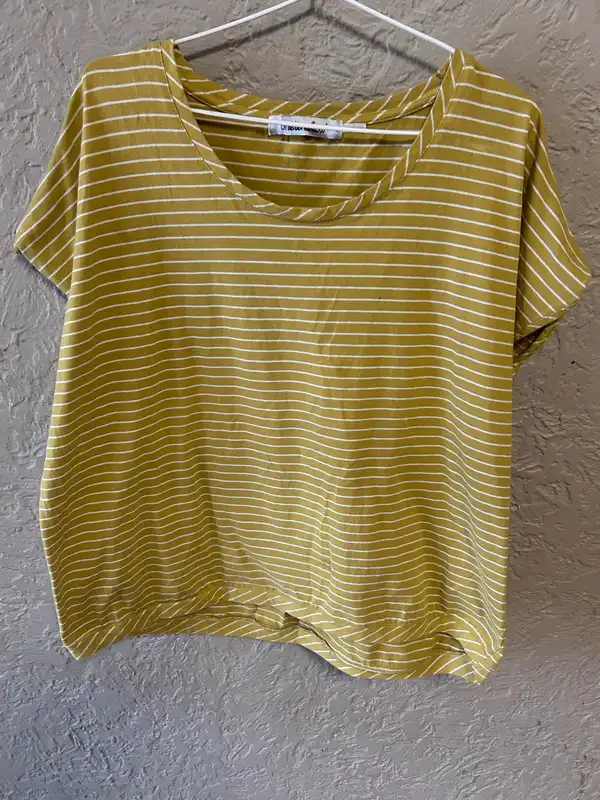 One ten willow mustard/white striped top