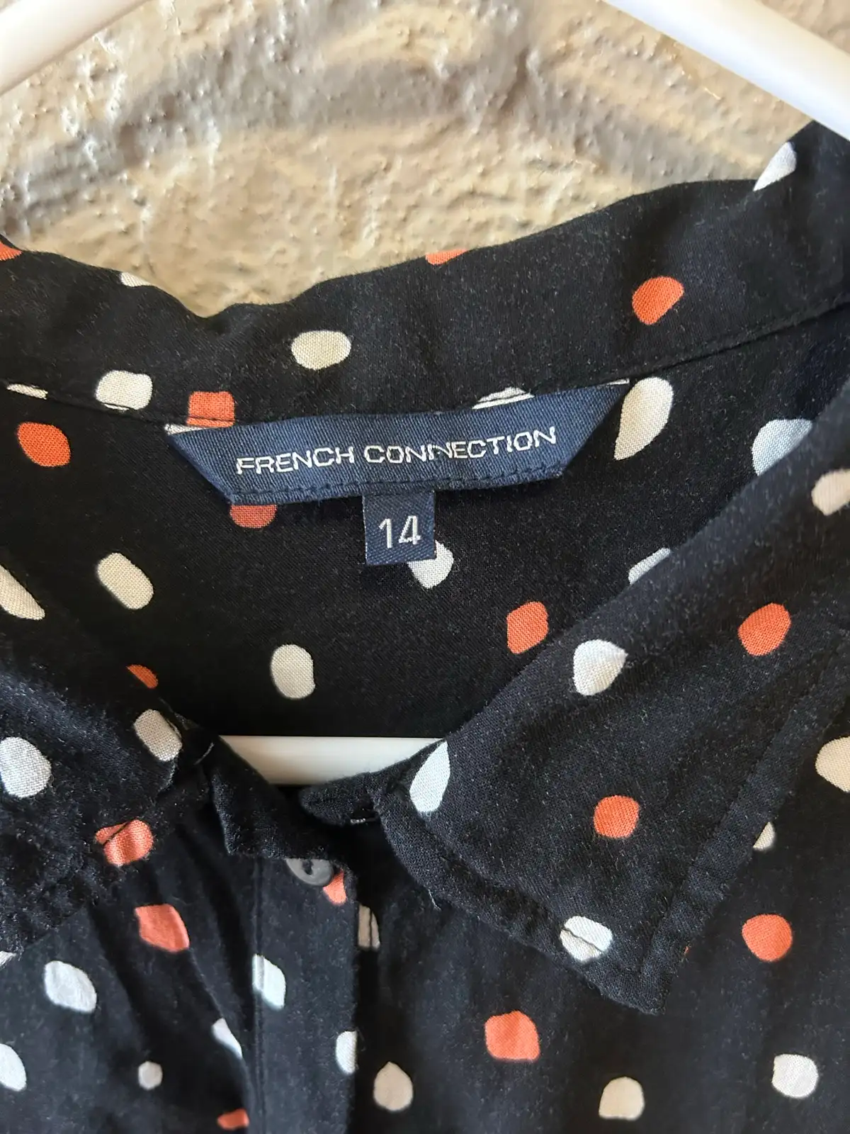 French connection black sleeveless blouse – photo 3