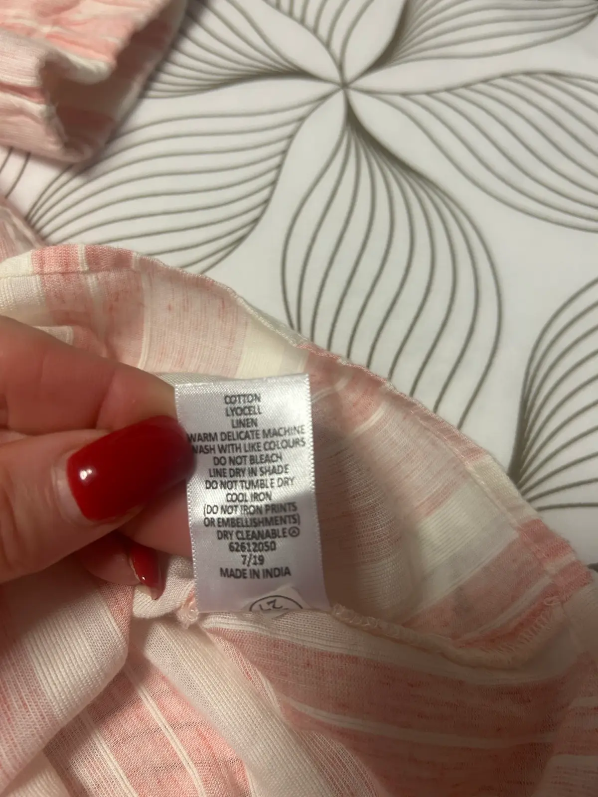 Target women’s pink/white striped blouse – photo 5