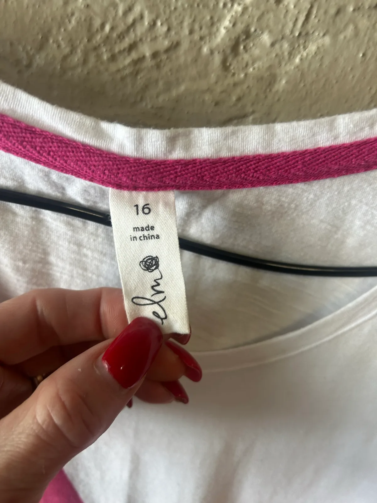Elm white T-shirt with red star graphic – photo 2