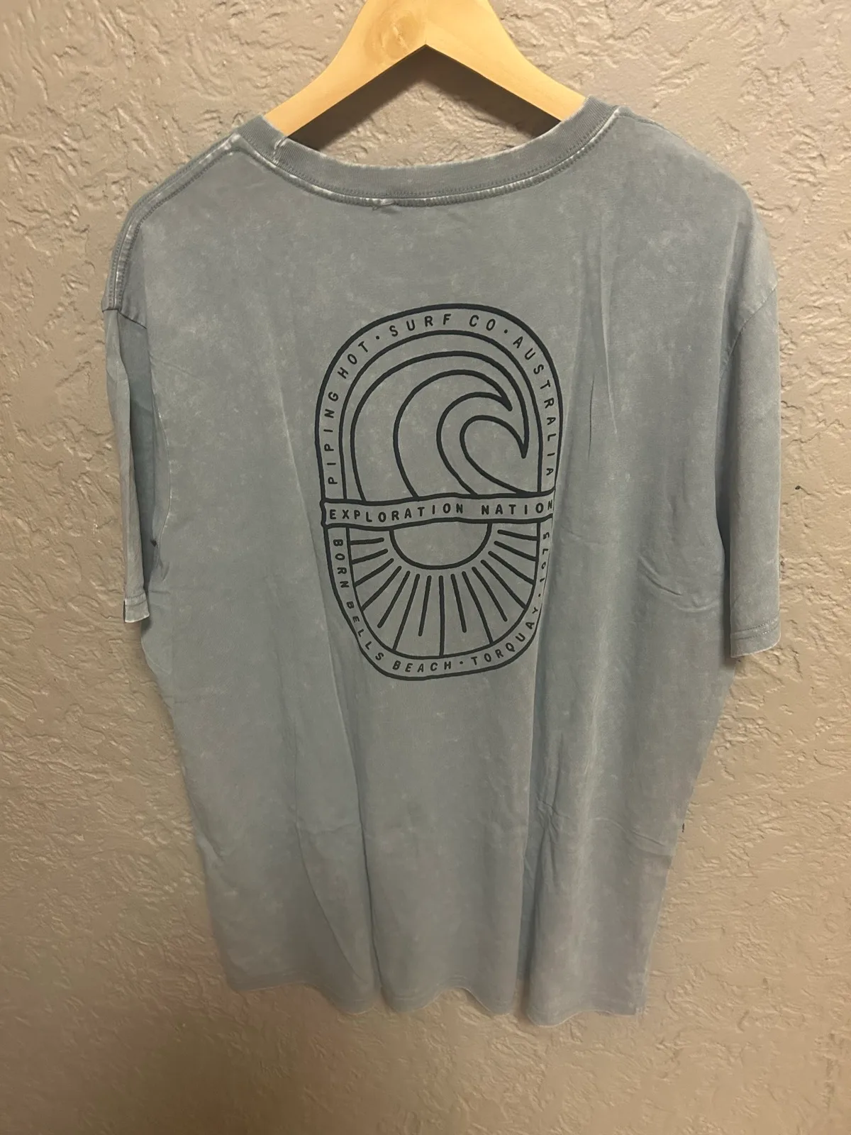 Men’s Target grey/green tee with black graphic — photo 4