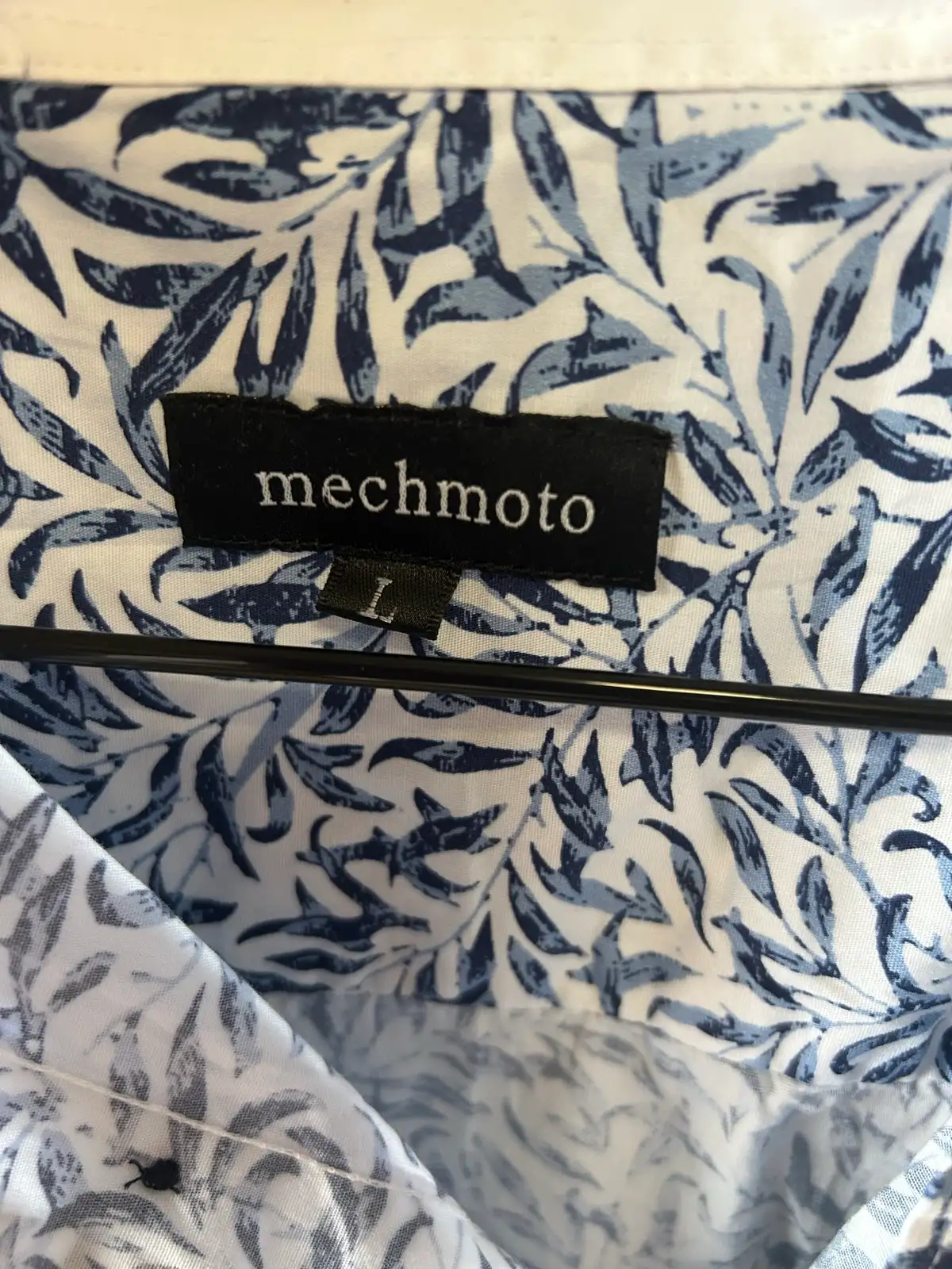 Mecoto white with blue leaf print shirt – photo 2