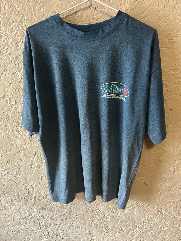 Men’s WETPAINT blue graphic tee