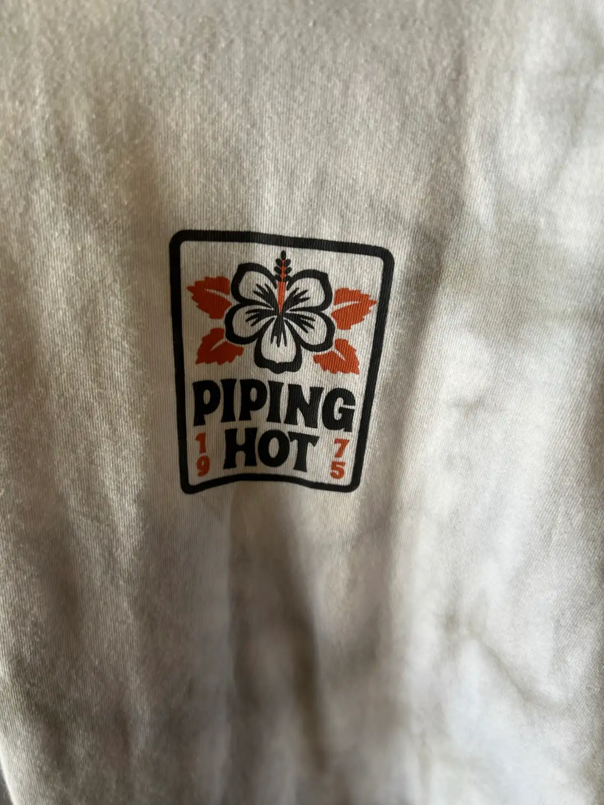 Men’s piping hot grey graphic tee – photo 2