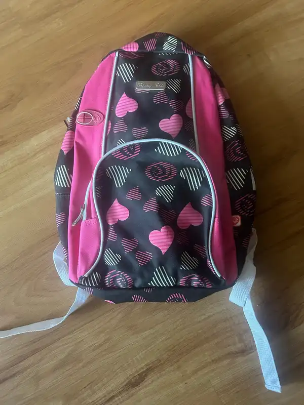 Gorls Black/pink heart backpack
