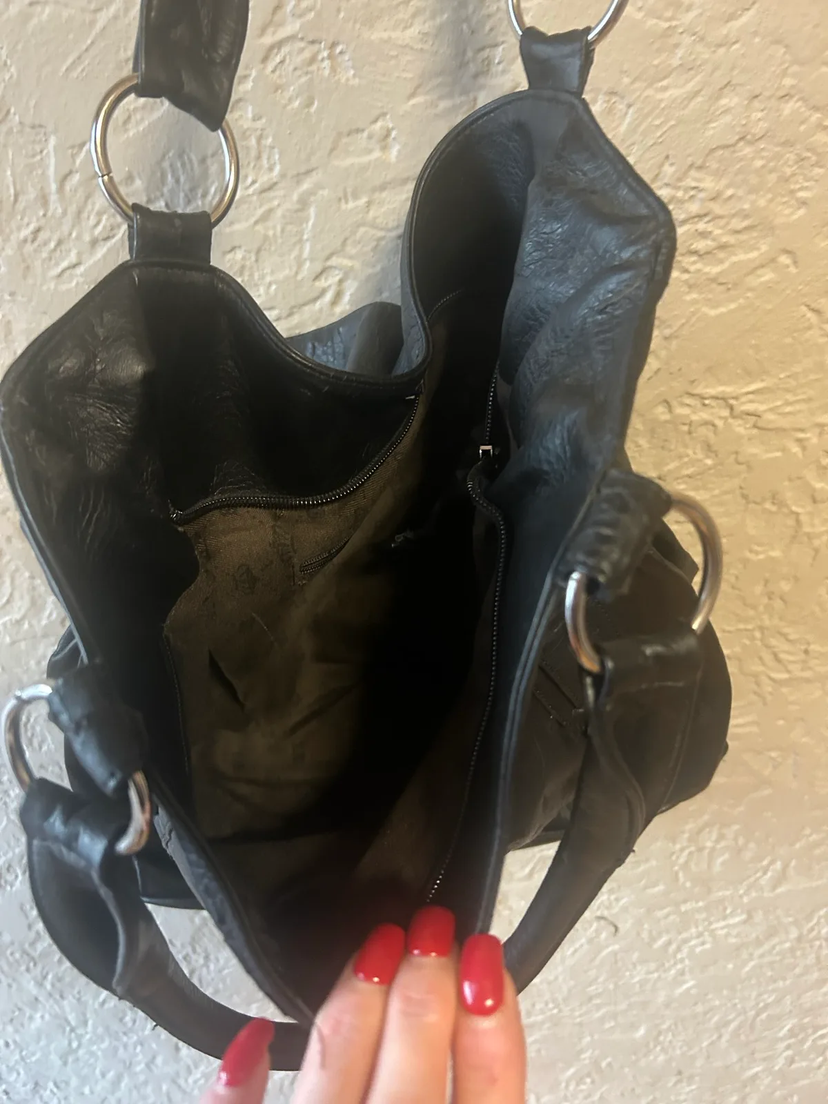 Black faux leather shoulder bag – photo 8