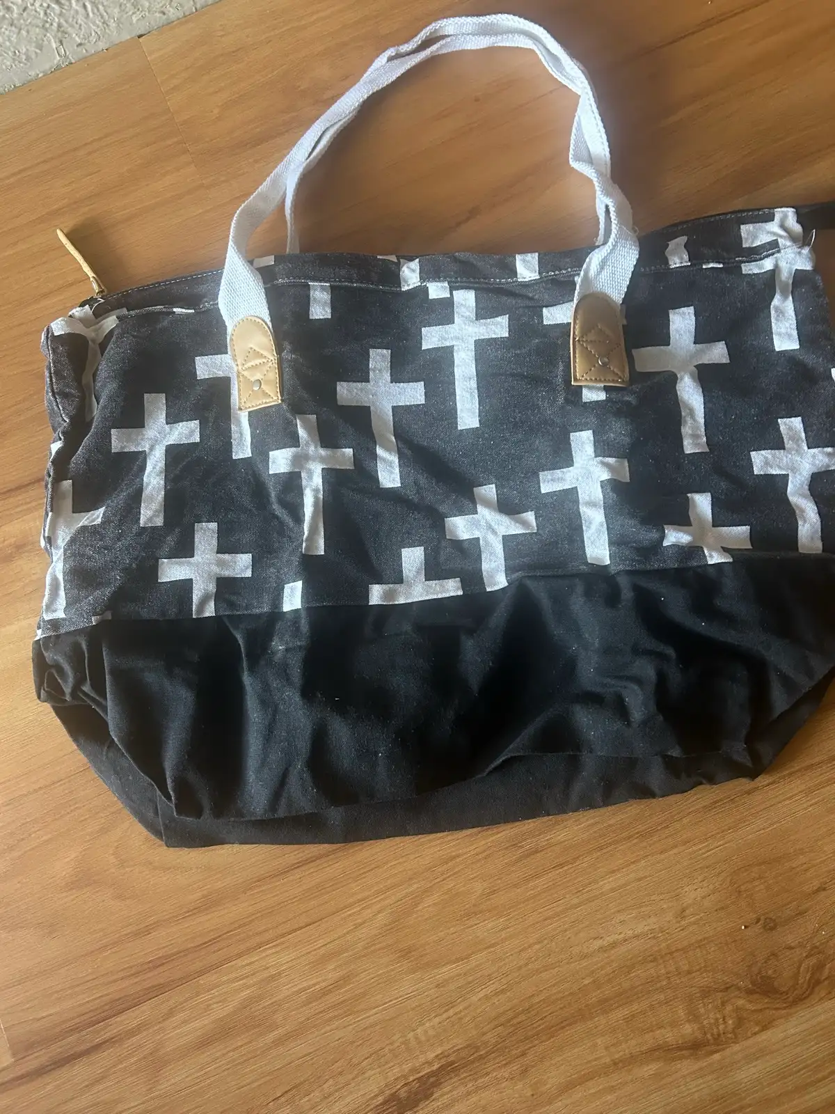 Large black/white cross print travel bag – photo 3