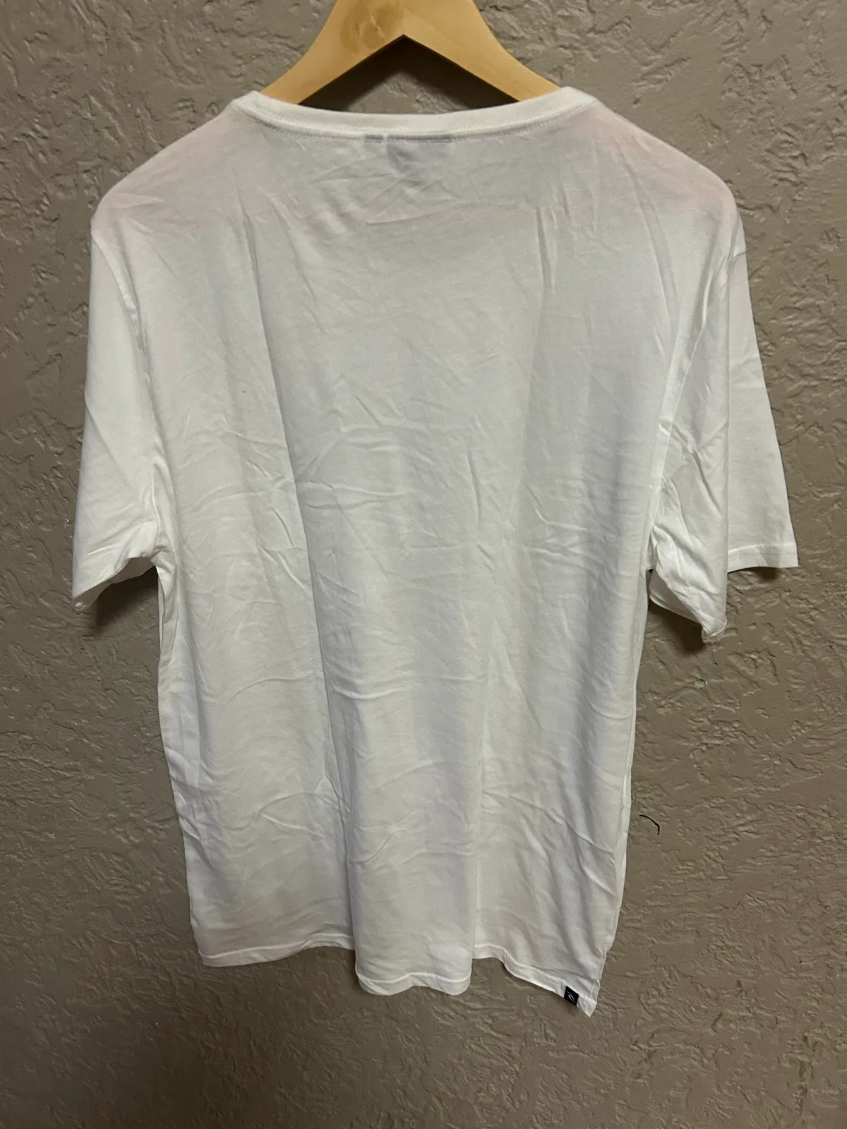 Men’s Ripcurl white basic tee — photo 4