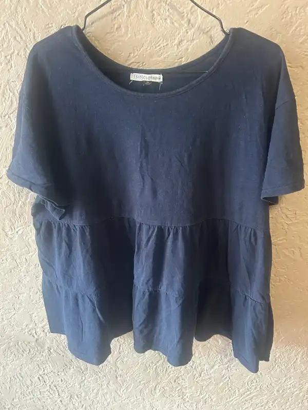 TSID clothing navy tiered shirt sleeve top
