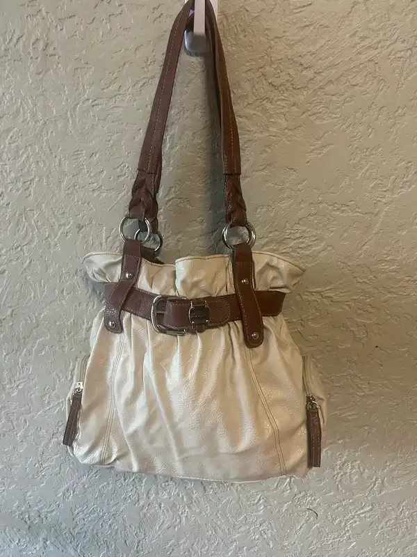Cream rosetti shoulder bag
