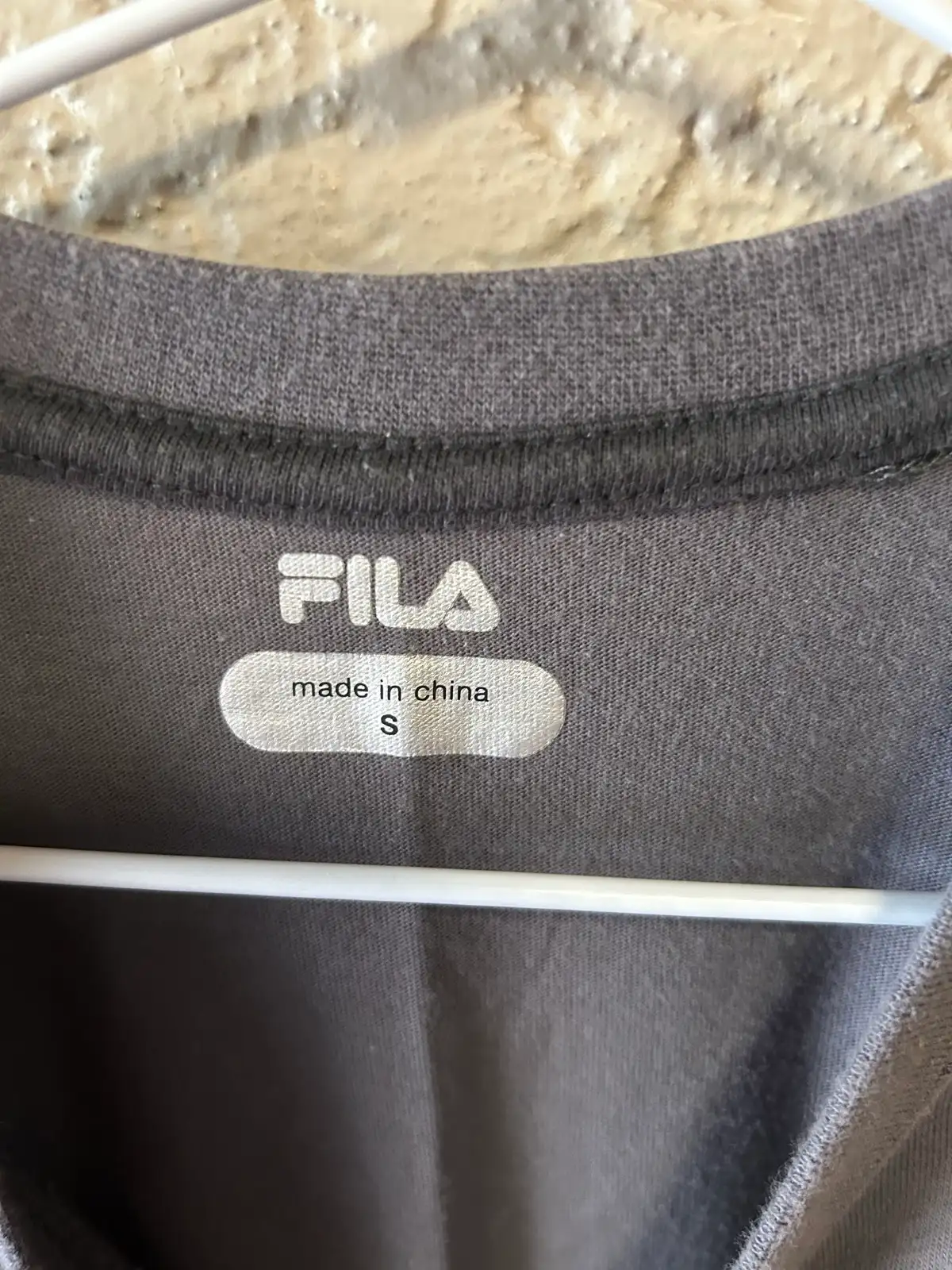 Men’s grey Fila tee size small – photo 3