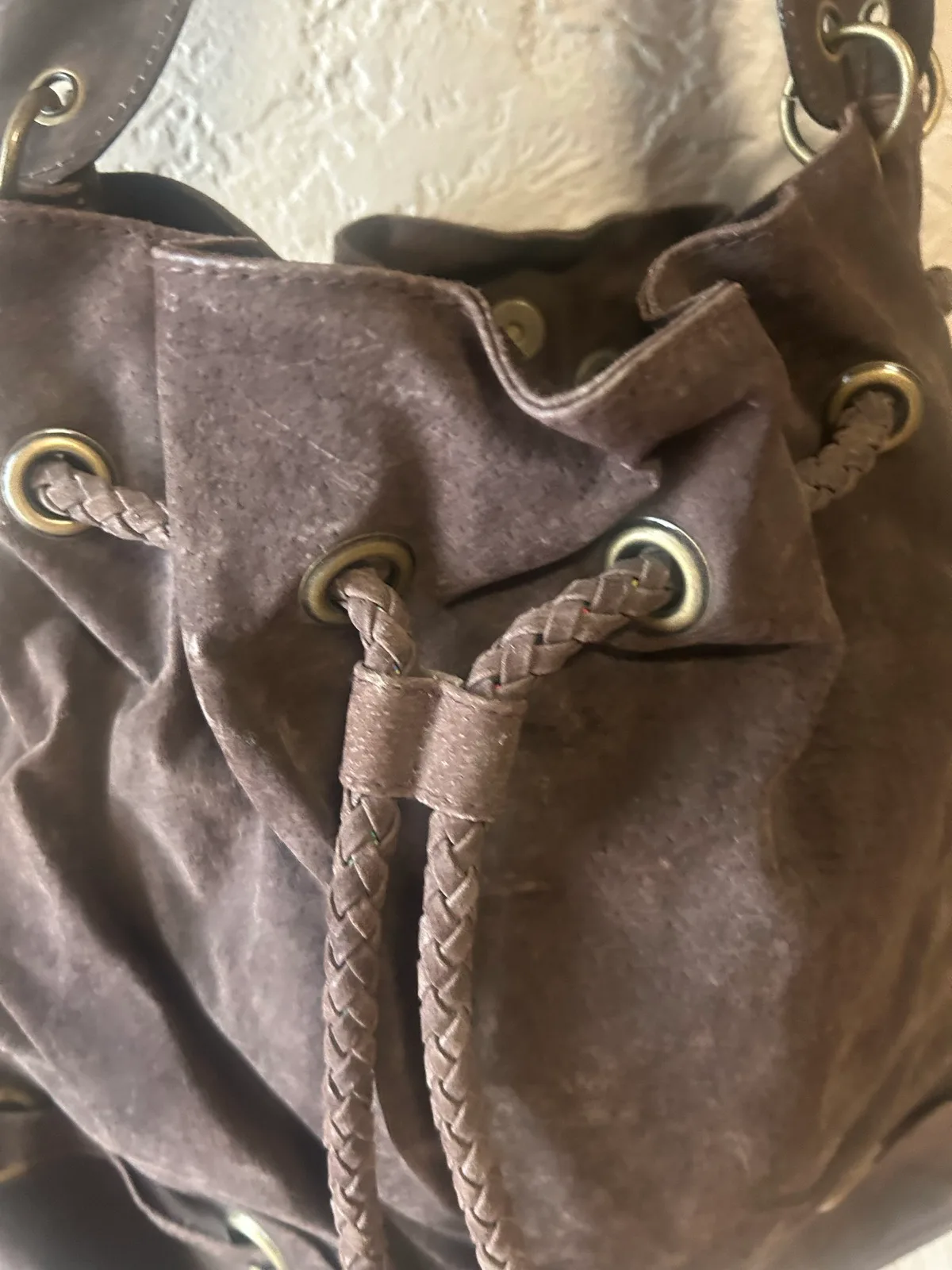 Lili brown faux suede bucket bag – photo 3