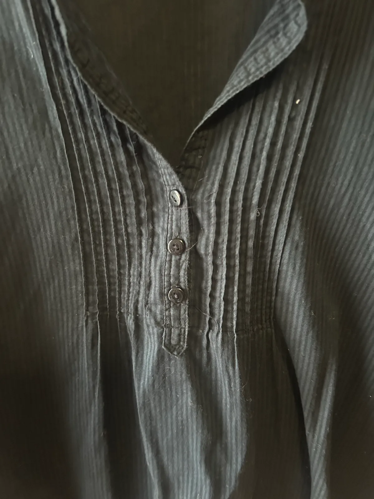 Hot options black long sleeve lightweight shirt/blousr – photo 2