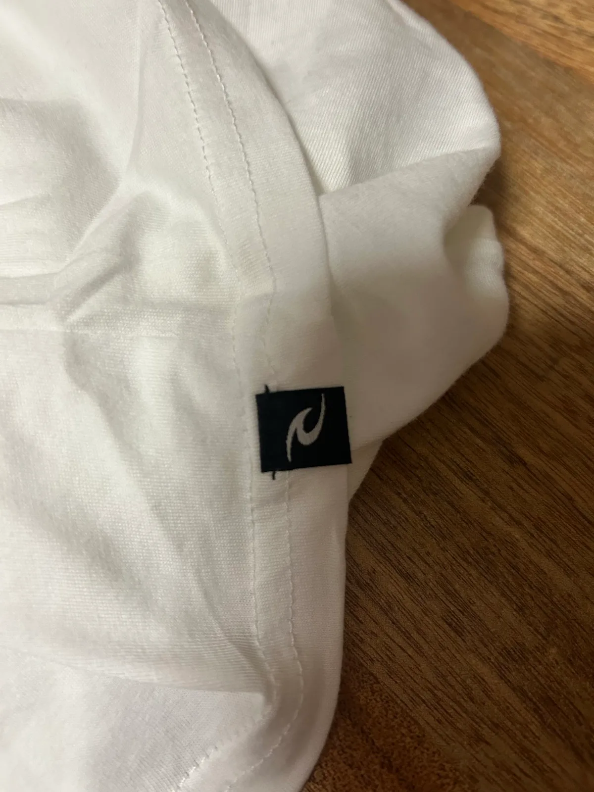 Men’s Ripcurl white basic tee — photo 6