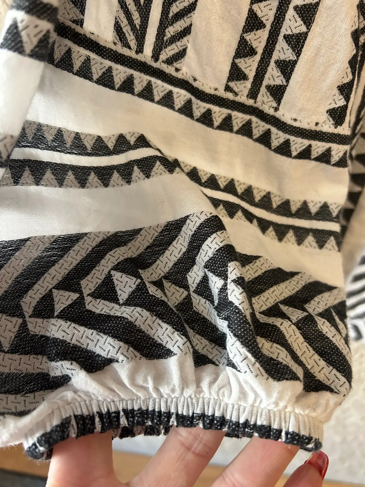 Target white/black geometric blouse – photo 2