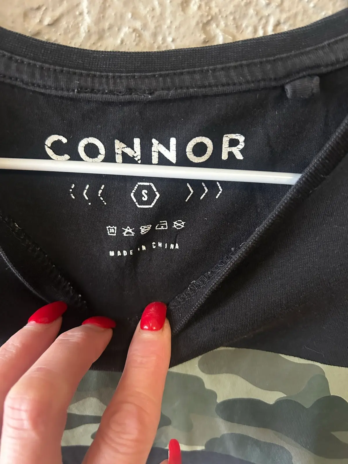Connor men’s black graphic tee – photo 3