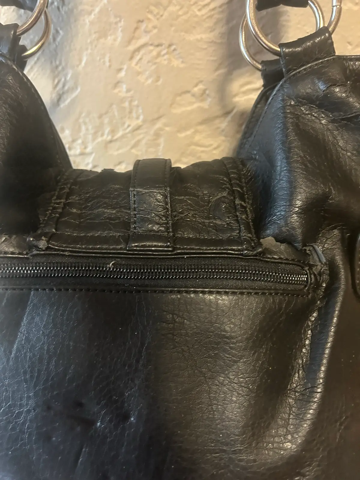 Black faux leather shoulder bag – photo 7