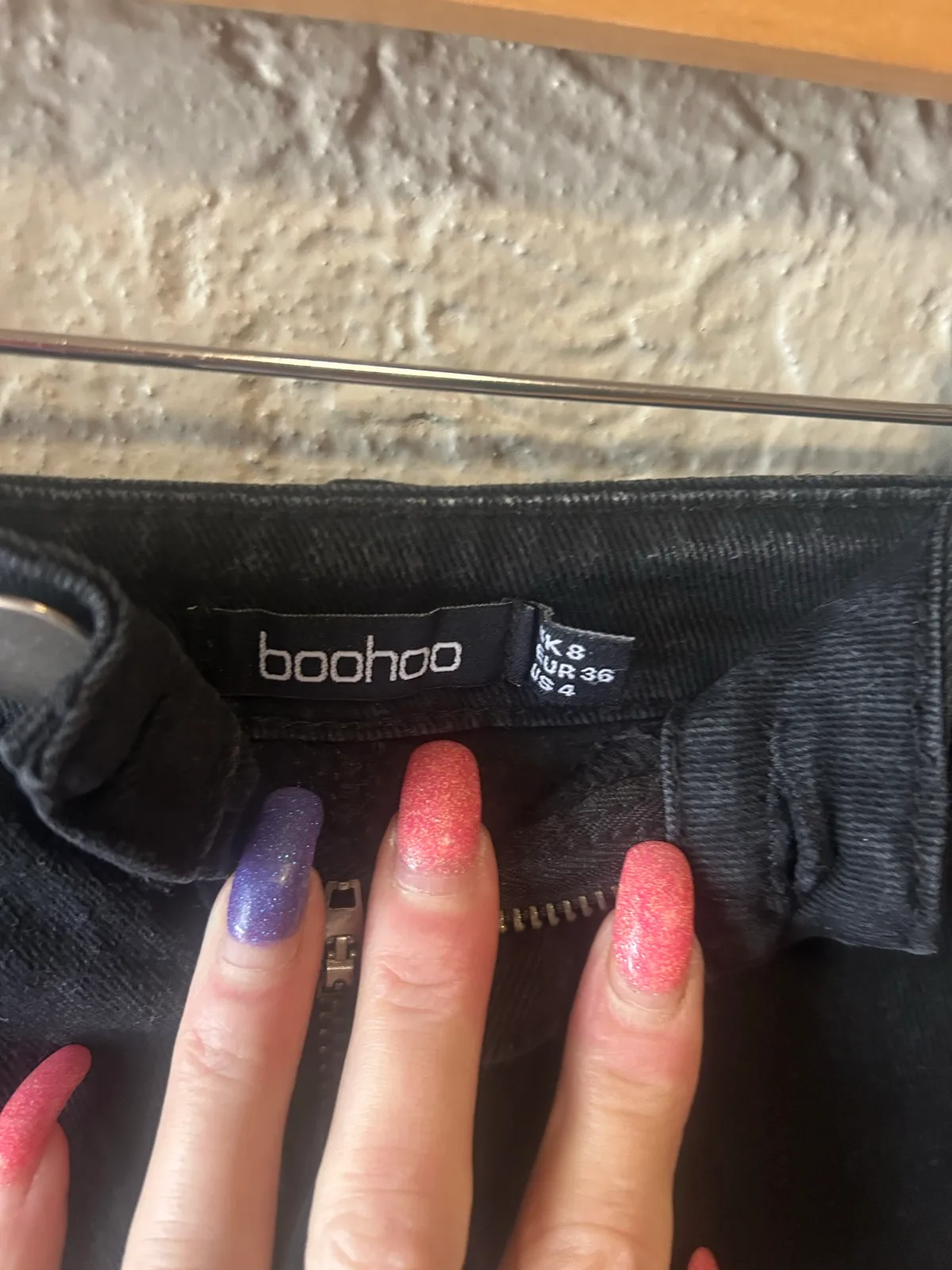 Boohoo black denim cutoff shorts – photo 2