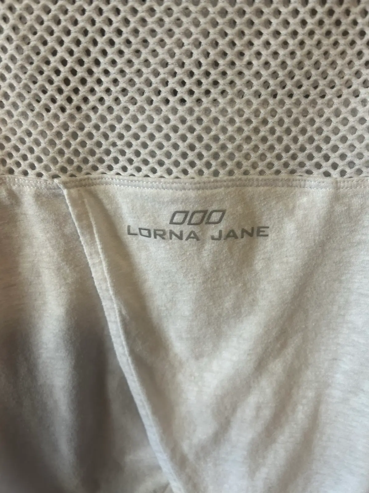 Lorna Jane white mesh long sleeve top – photo 4