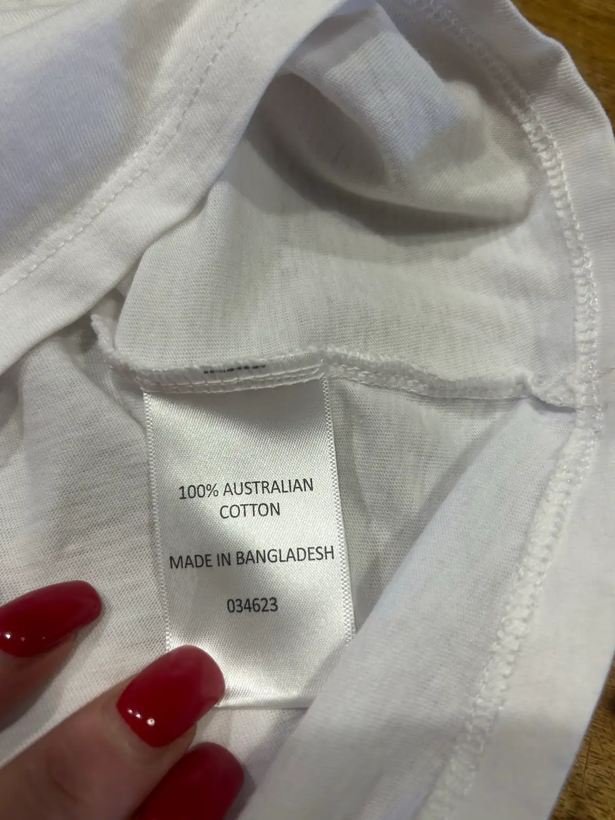 Sussan white cotton v neck tee – photo 5