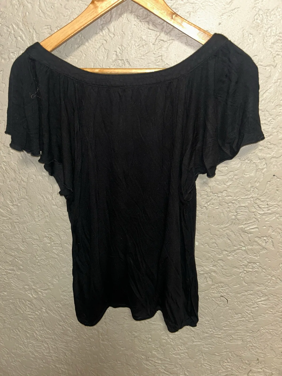 Girl express black short sleeve top — photo 3