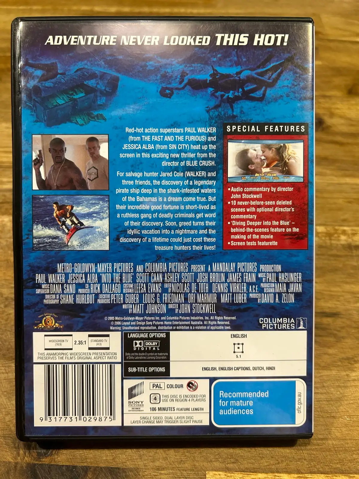 Into the blue dvd – photo 2