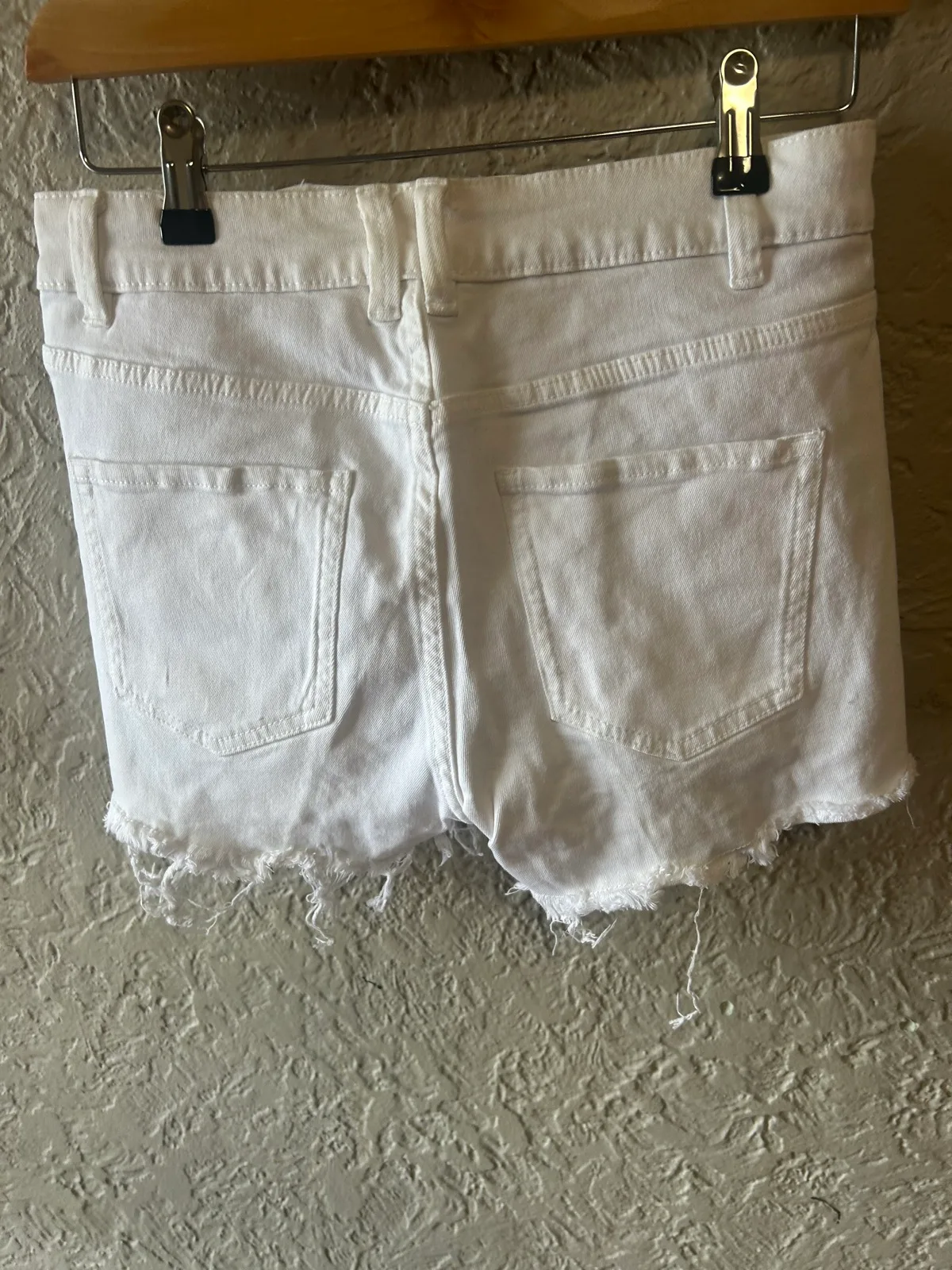 Target women’s white cutoff denim shorts – photo 3