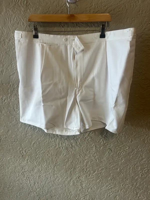 Men’s hard yakka white shorts