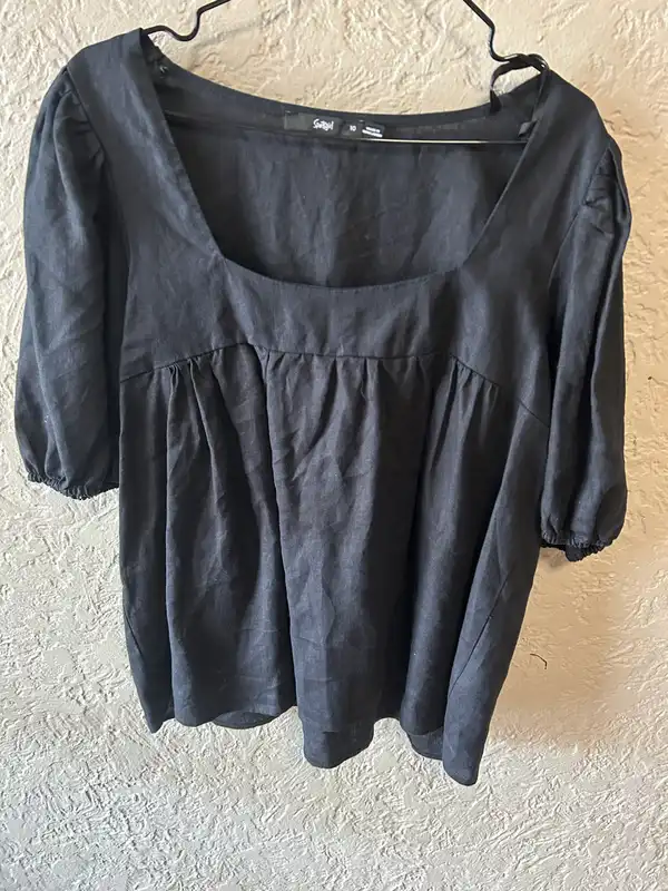 Sportsgirl black linen square neck blouse