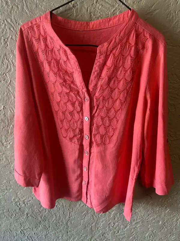 Coral pink 3/4 sleeve button up shirt