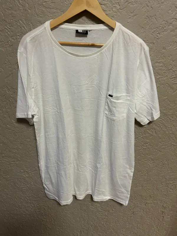 Men’s Ripcurl white basic tee