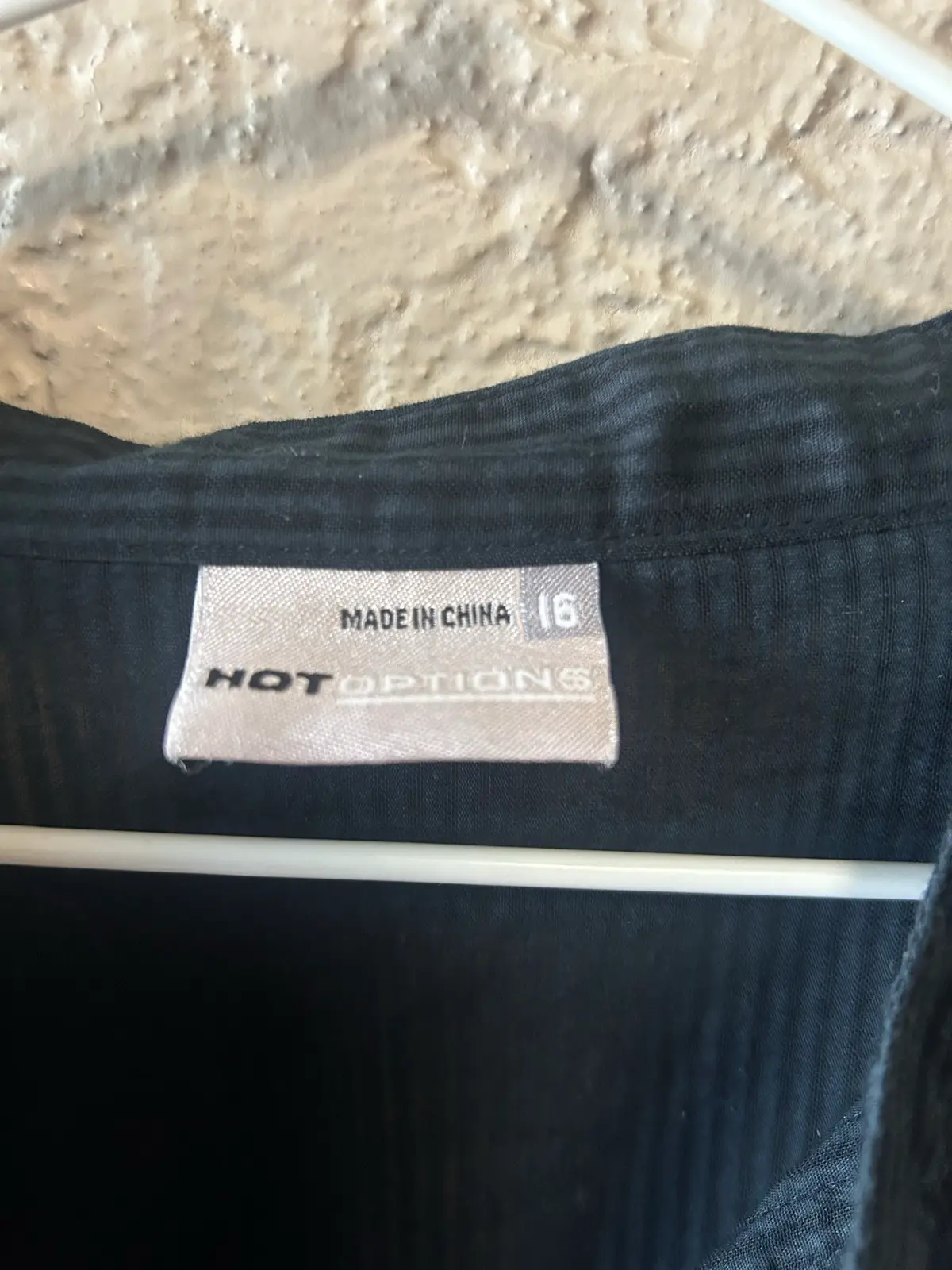 Hot options black long sleeve lightweight shirt/blousr – photo 3
