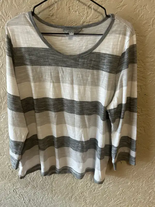 Suzanne grae grey/white striped long sleeve top