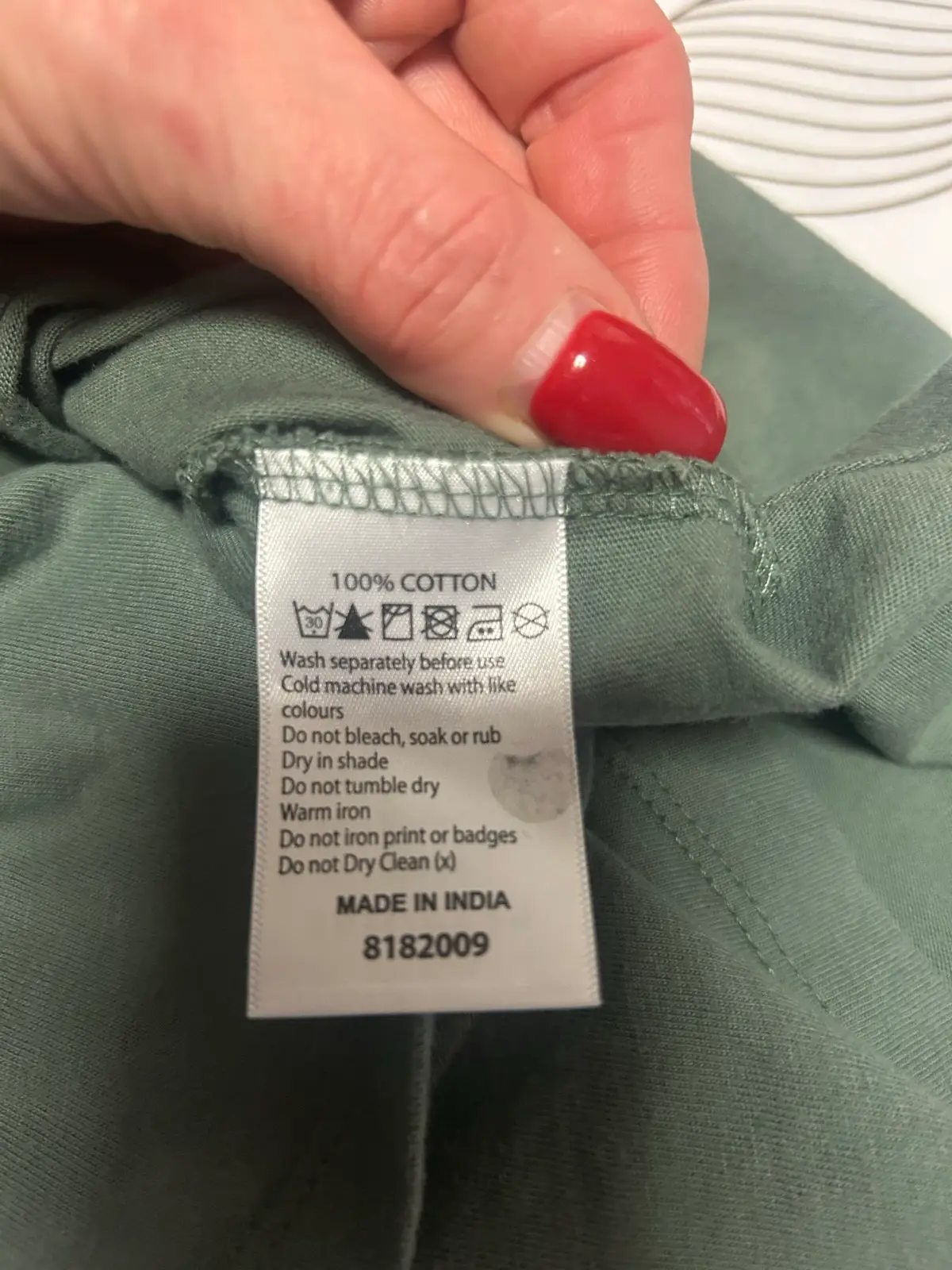 Elm green tee with checkered cross – photo 4