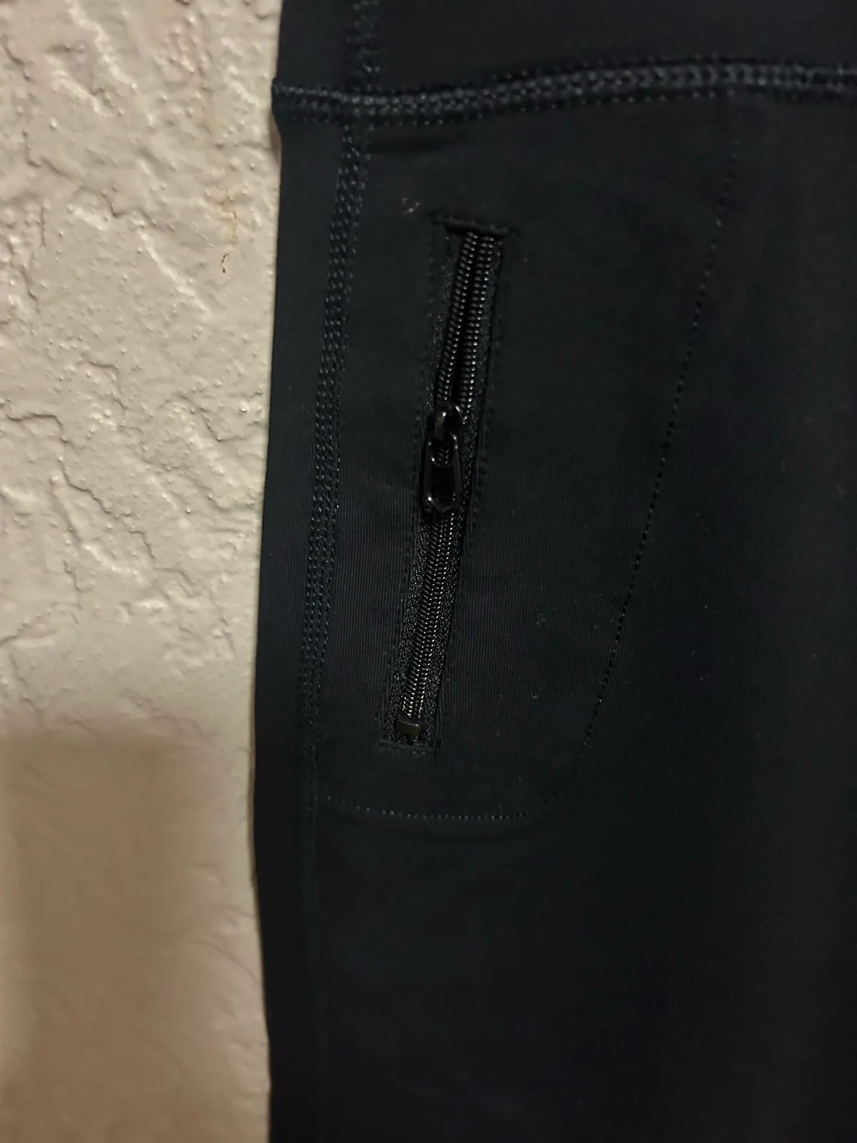 Lorna Jane black capri leggings – photo 4