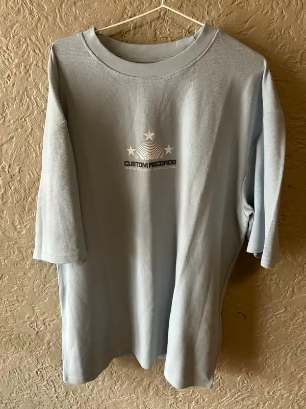 Anko men’s light blue knit graphic tee