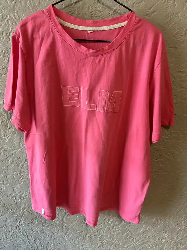 Women’s Elm pink graphic tee